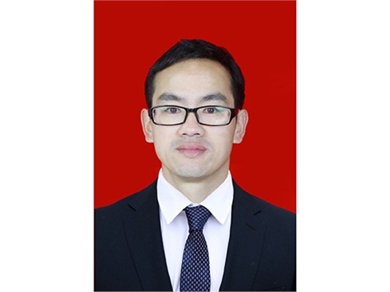 杨天旭 中共党员