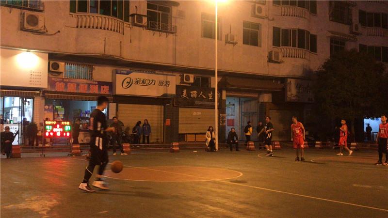 2020年限制机关事业单位篮球赛 ‖ 开启我校与火车站球员的友谊赛